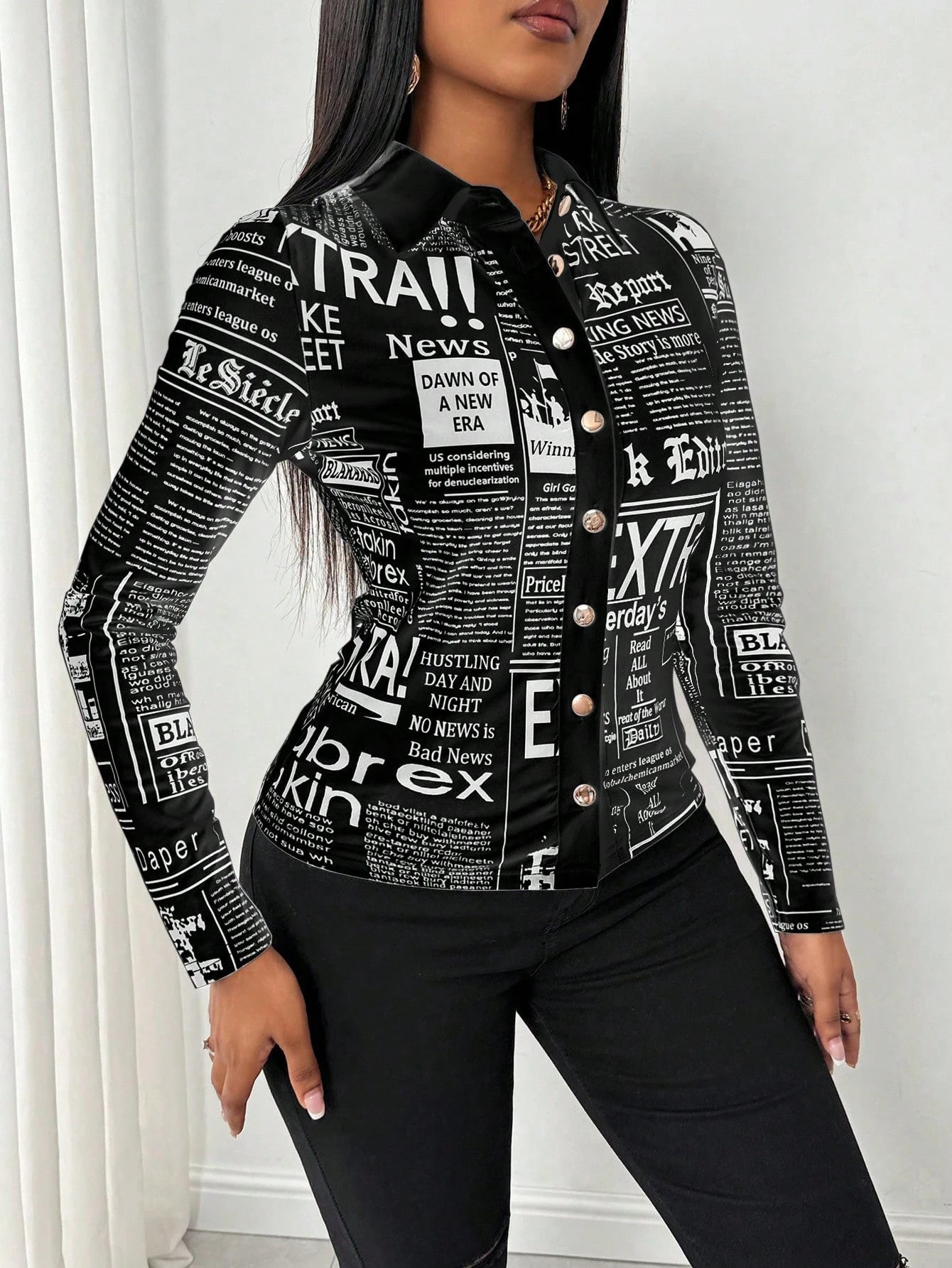 SHEIN LUNE Camisa Ajustada Estampada com Impressão de Jornal para Mulheres