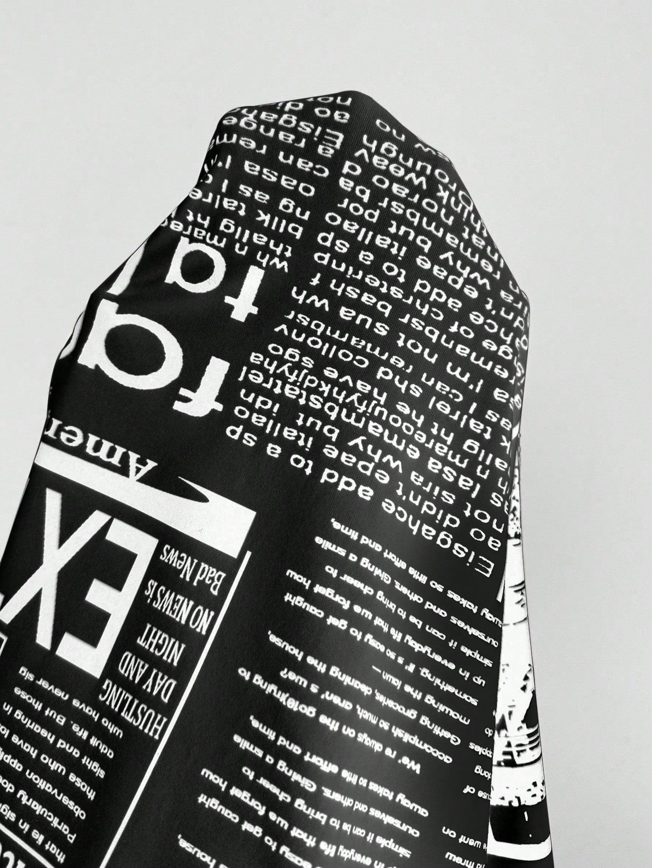 SHEIN LUNE Camisa Ajustada Estampada com Impressão de Jornal para Mulheres
