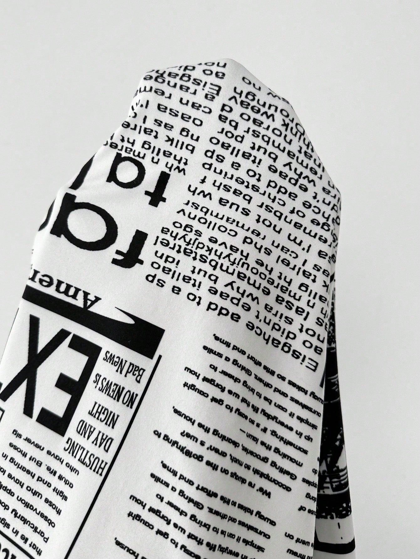 SHEIN LUNE Camisa Ajustada Estampada com Impressão de Jornal para Mulheres