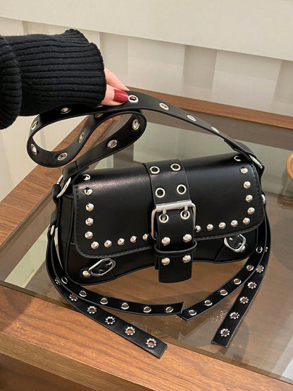 Bolsa de Ombro Feminina Decorada com Rebite da Moda, Bolsa Axilar, Bolsa Meia-Lua, Bolsa de Motoqueiro com Fecho de Cinto de Couro