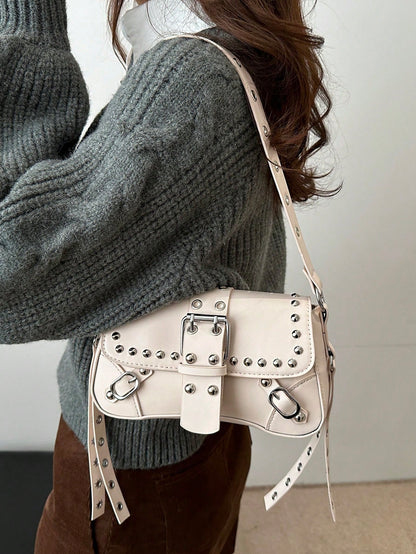 Bolsa de Ombro Feminina Decorada com Rebite da Moda, Bolsa Axilar, Bolsa Meia-Lua, Bolsa de Motoqueiro com Fecho de Cinto de Couro