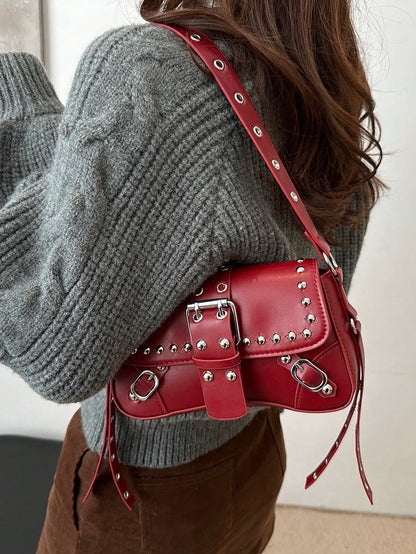 Bolsa de Ombro Feminina Decorada com Rebite da Moda, Bolsa Axilar, Bolsa Meia-Lua, Bolsa de Motoqueiro com Fecho de Cinto de Couro