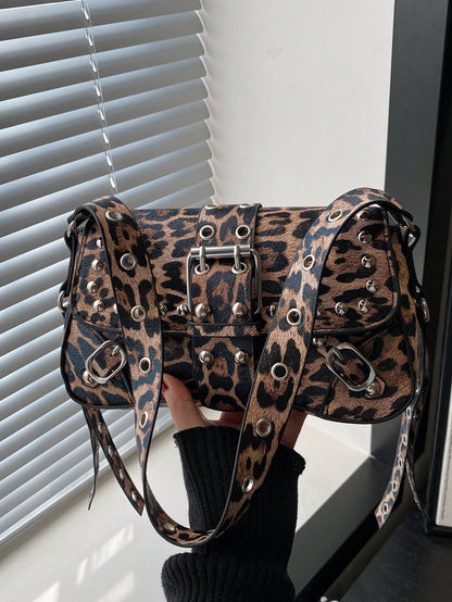 Bolsa de Ombro Feminina Decorada com Rebite da Moda, Bolsa Axilar, Bolsa Meia-Lua, Bolsa de Motoqueiro com Fecho de Cinto de Couro
