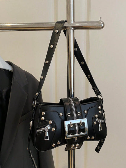 Bolsa de Ombro Feminina Decorada com Rebite da Moda, Bolsa Axilar, Bolsa Meia-Lua, Bolsa de Motoqueiro com Fecho de Cinto de Couro