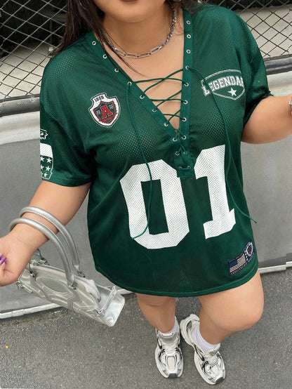 Camiseta Preta Larga com Cordão e Pompom, Plus Size