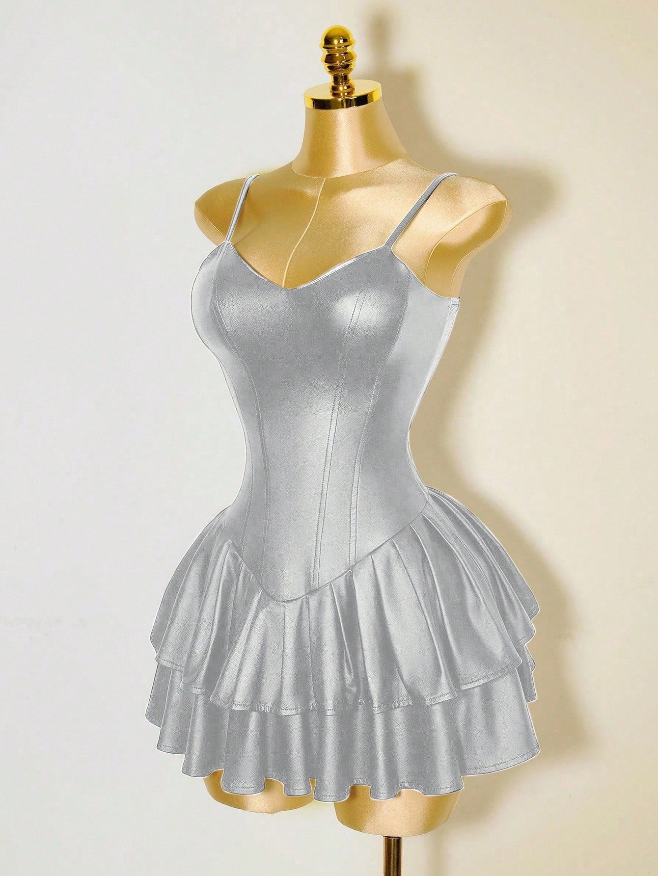 Mistrie Vestido Assimétrico Preto Sexy de Mulher, Corpete com Copo de PU, Cintura Marcada, Babado na Barra