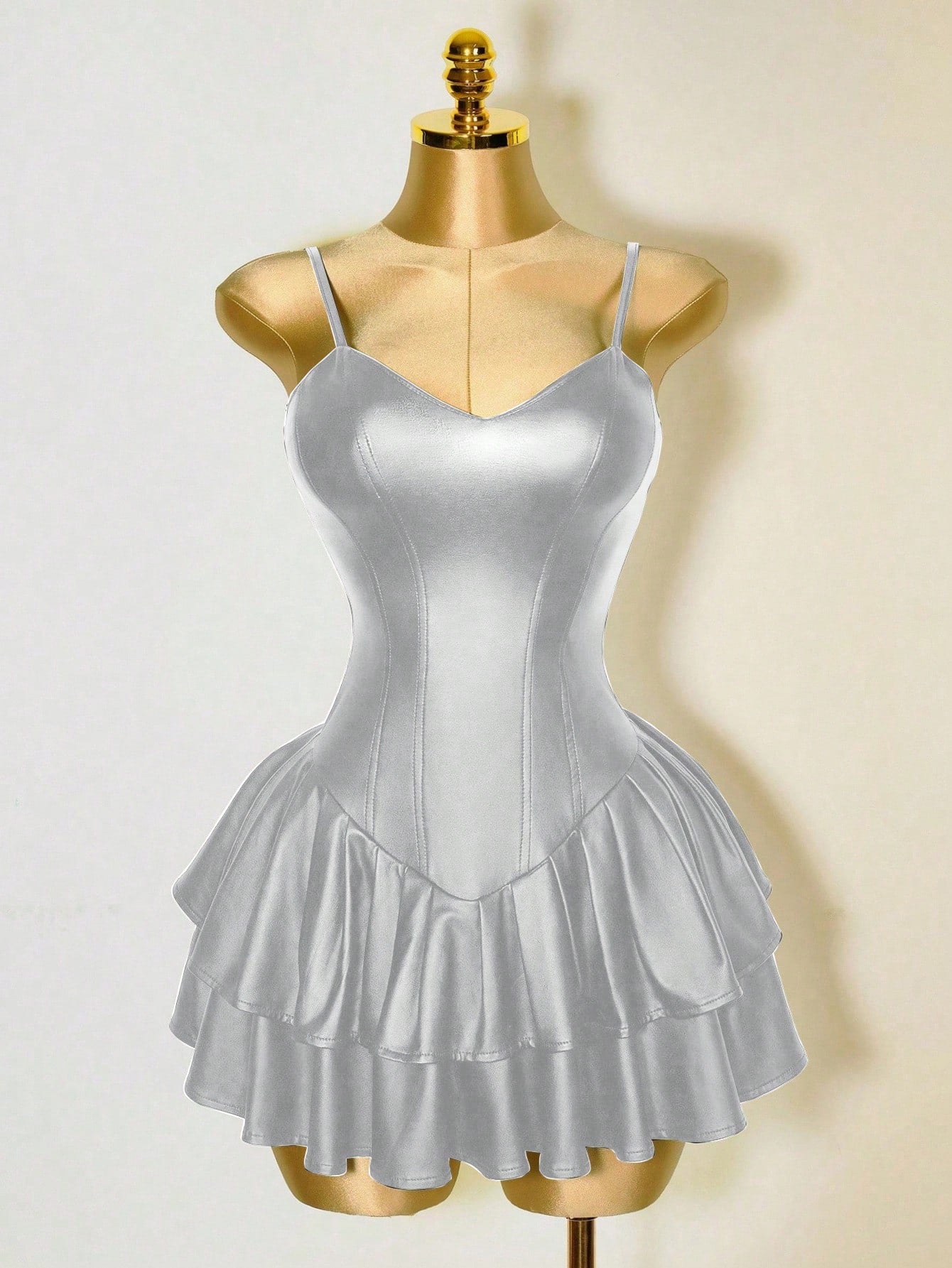Mistrie Vestido Assimétrico Preto Sexy de Mulher, Corpete com Copo de PU, Cintura Marcada, Babado na Barra