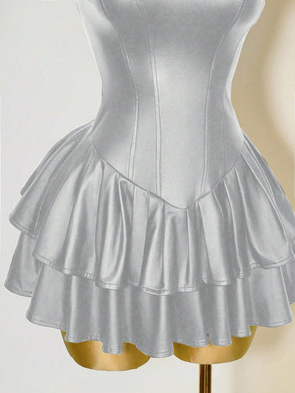 Mistrie Vestido Assimétrico Preto Sexy de Mulher, Corpete com Copo de PU, Cintura Marcada, Babado na Barra