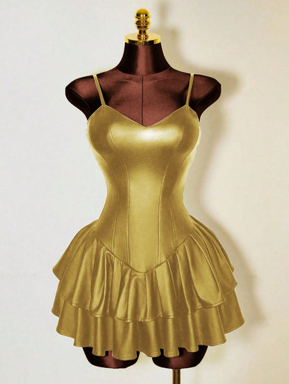 Mistrie Vestido Assimétrico Preto Sexy de Mulher, Corpete com Copo de PU, Cintura Marcada, Babado na Barra