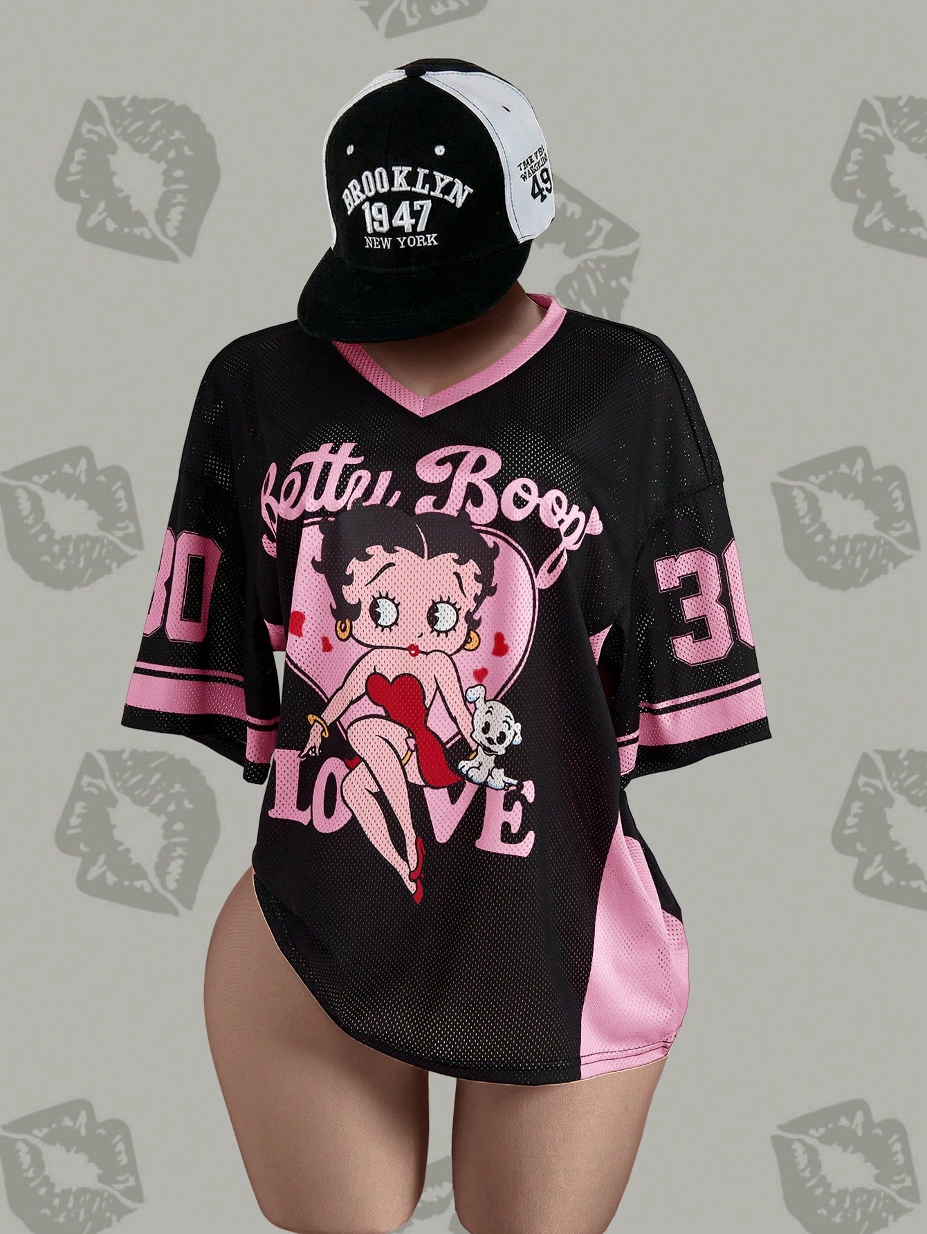 Betty Boop x SHEIN Camiseta Casual de Manga Curta com Decote em V e Estampa de Desenho Animado, Plus Size, Verão