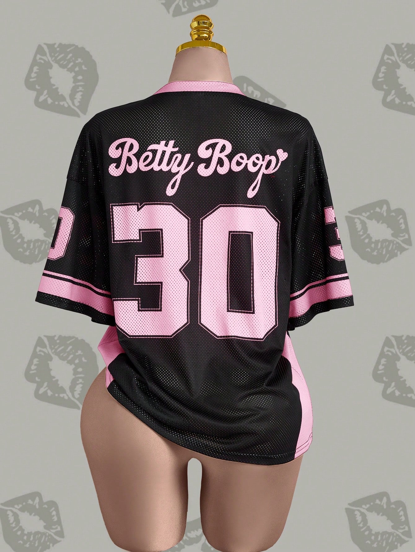 Betty Boop x SHEIN Camiseta Casual de Manga Curta com Decote em V e Estampa de Desenho Animado, Plus Size, Verão