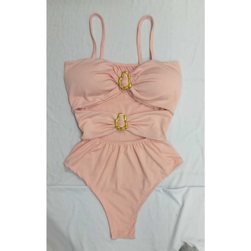 Maiô luxo body com detalhe de fivelas argola plus size com bojo e alça